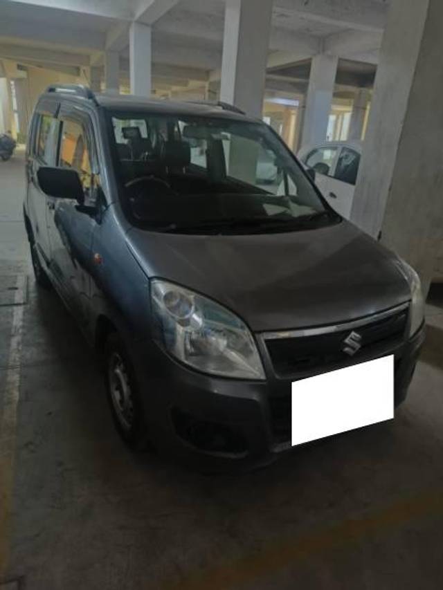 https://images10.gaadi.com/usedcar_image/4268456/original/processed_20a9854f-47e4-4ee8-a32f-e1e8f4e2c2b8.jpg?imwidth=6400