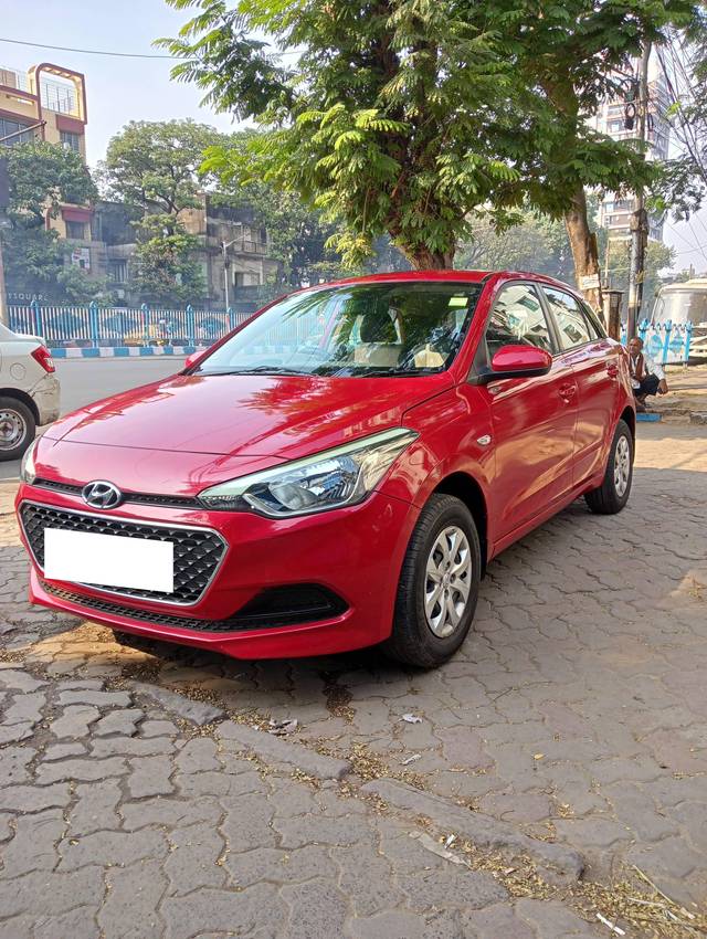 https://images10.gaadi.com/usedcar_image/4268491/original/processed_38e558fabd87a1e9de93731b58612857.jpg?imwidth=6401