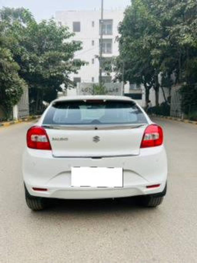 https://images10.gaadi.com/usedcar_image/4268520/original/processed_010a30802732b874d16a64a2e7edbea2.jpg?imwidth=6401