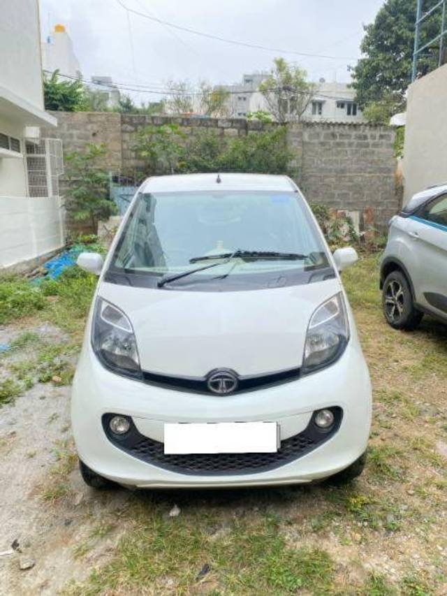 https://images10.gaadi.com/usedcar_image/4268548/original/57520d04deb20286bcf759d051bccd43.jpg?imwidth=6400