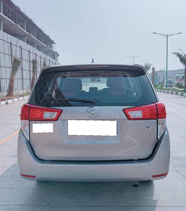 https://images10.gaadi.com/usedcar_image/4268618/original/processed_6c7012f302c645e2fe888c95105fa5bb.jpg?imwidth=6402