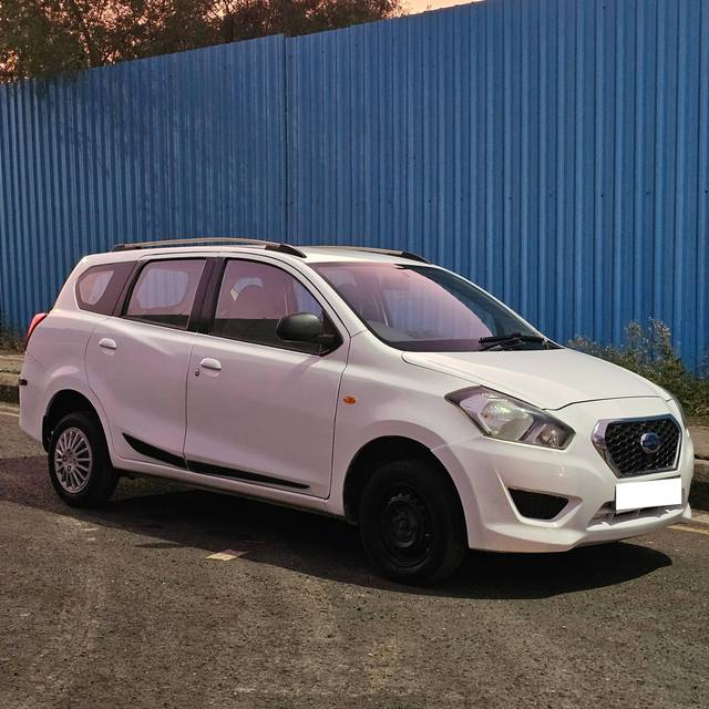 https://images10.gaadi.com/usedcar_image/4268693/original/processed_4554e6bfa773be0aa9b8441c60d191e5.jpg?imwidth=6400