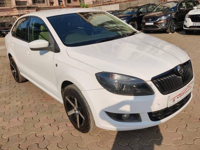 https://images10.gaadi.com/usedcar_image/4268711/original/processed_65d26b89e220ebc8e23e3502513bd76f.jpeg?imwidth=6400