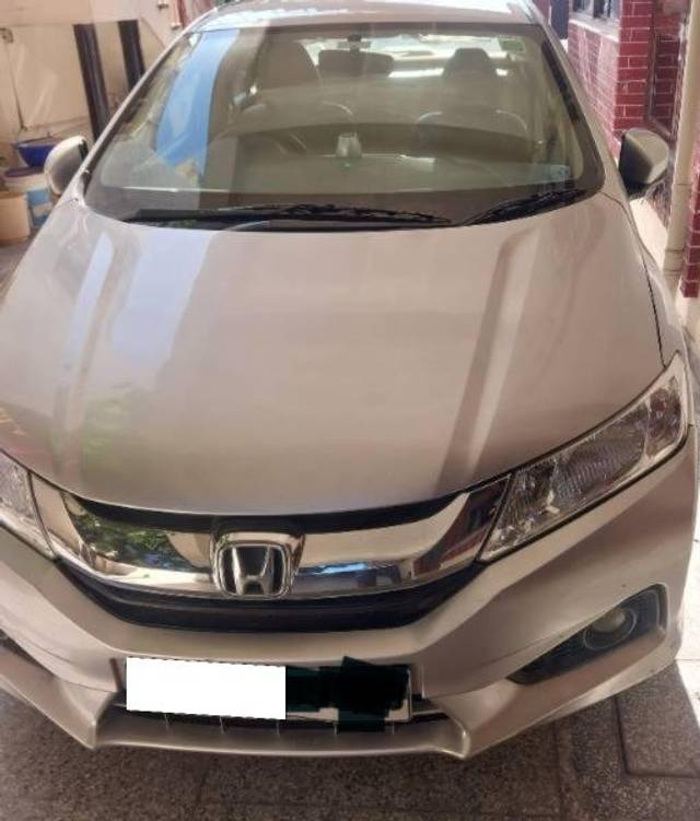 https://images10.gaadi.com/usedcar_image/4268964/original/processed_0b3dad28-50da-4dac-9c26-1c123048cb38.jpg?imwidth=6400