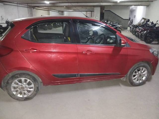 https://images10.gaadi.com/usedcar_image/4269085/original/df5e8ec23dd8361dcc0b7310dbf68370.jpeg?imwidth=6401