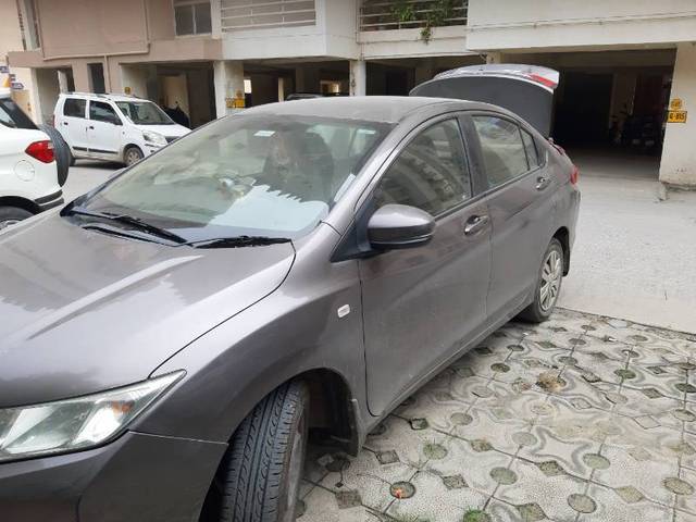 https://images10.gaadi.com/usedcar_image/4269099/original/3f5dfe1043dfb96c3778835ea8d99221.jpg?imwidth=6401