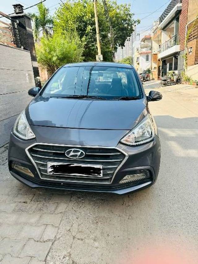 https://images10.gaadi.com/usedcar_image/4269156/original/2f2f7048d9981745a17482702504a849.jpeg?imwidth=6400