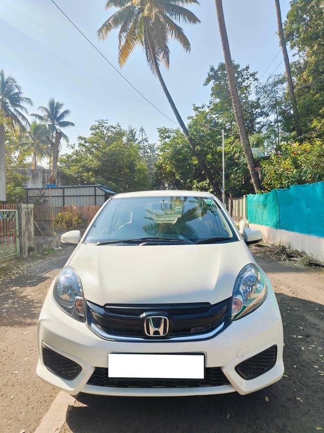 https://images10.gaadi.com/usedcar_image/4269202/original/processed_92b274e92cf9662223aea15fb5f54e4f.jpg?imwidth=6400