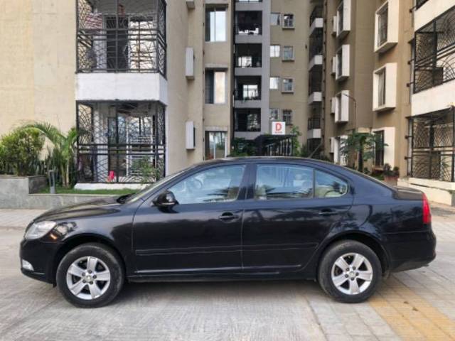 https://images10.gaadi.com/usedcar_image/4269234/original/afbdc6f1c2e13fdaed58a4cd67da566a.jpeg?imwidth=6402