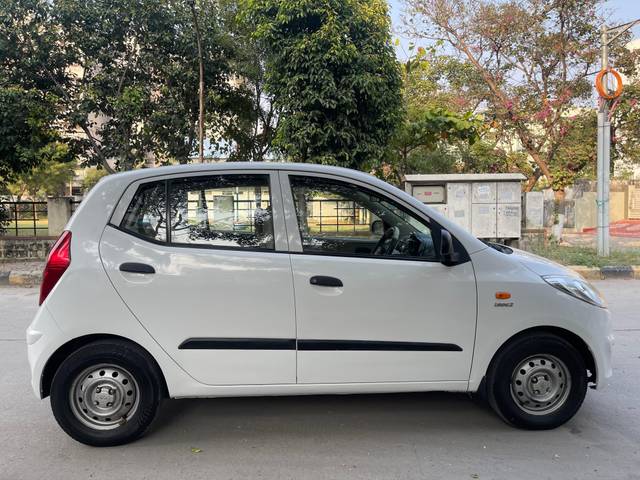 https://images10.gaadi.com/usedcar_image/4269288/original/processed_03da70044cd4371cb031a30becde3051.jpg?imwidth=6401