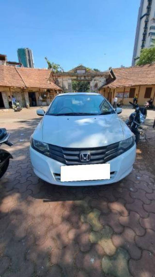 https://images10.gaadi.com/usedcar_image/4269390/original/0f00be32ab25285e44264f1d8b7c8849.jpg?imwidth=6400