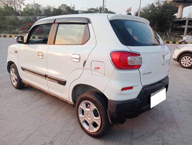 https://images10.gaadi.com/usedcar_image/4269414/original/processed_8106f05c2d3f424c5fd5b10608f8f9c6.jpg?imwidth=6402