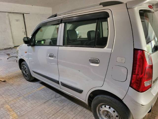 https://images10.gaadi.com/usedcar_image/4269446/original/d9e400f3cebea68370035ea183682014.jpg?imwidth=6402