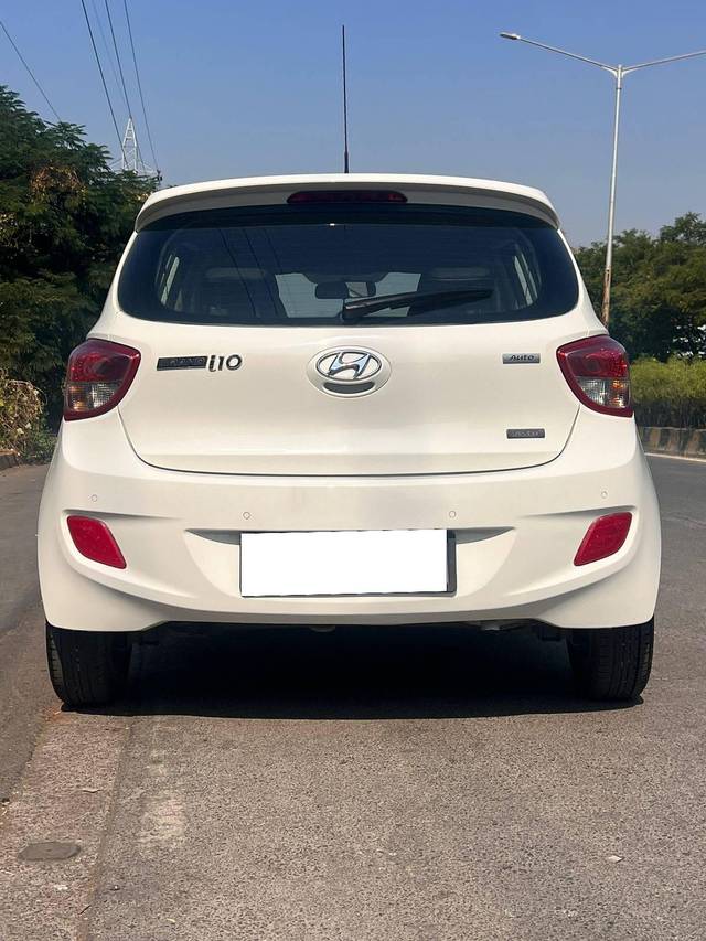 https://images10.gaadi.com/usedcar_image/4269512/original/processed_2fd49230b84a15c836bec7168eb13d49.jpeg?imwidth=6402