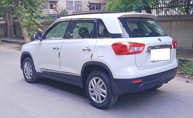 https://images10.gaadi.com/usedcar_image/4269537/original/processed_6ee05f150b2515131235afb672d48cf3.jpg?imwidth=6402