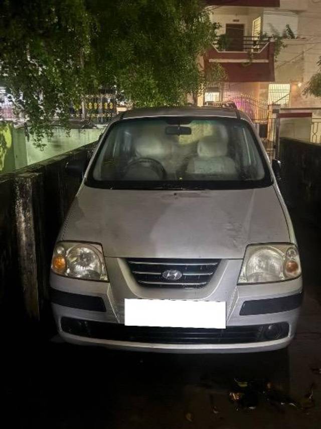 https://images10.gaadi.com/usedcar_image/4269551/original/processed_c97ec67e-cadc-4c28-a758-ada2125ee570.jpeg?imwidth=6400