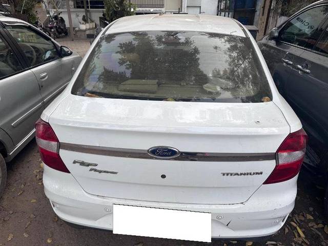 https://images10.gaadi.com/usedcar_image/4269572/original/e95bda03071f11eaa057235cbd87f775.jpeg?imwidth=6401