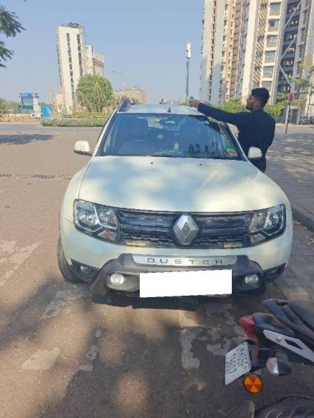 https://images10.gaadi.com/usedcar_image/4269573/original/e9bef2af6ce9b0c735057c06e0904d84.jpg?imwidth=6400