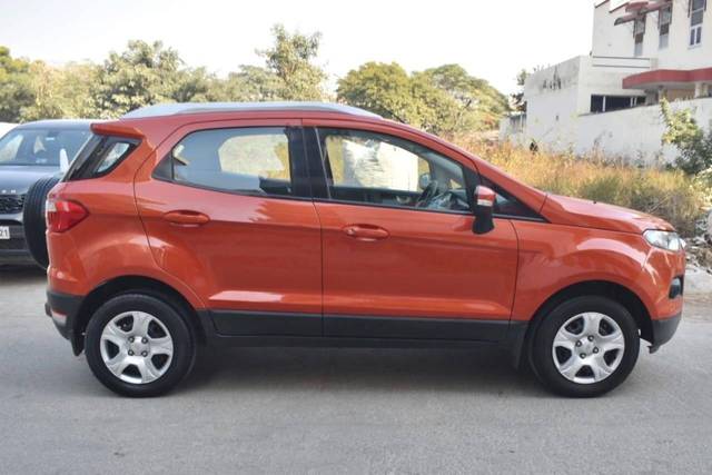 https://images10.gaadi.com/usedcar_image/4269612/original/processed_ab37f71957d96ad15e07af62ccf68f30.jpg?imwidth=6401