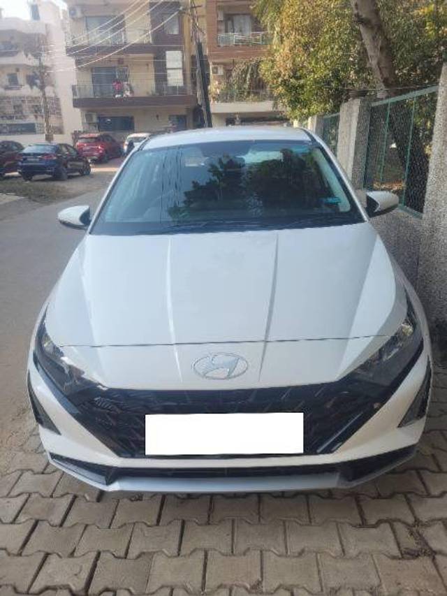 https://images10.gaadi.com/usedcar_image/4269716/original/6f98b041e7bc4a65e5c20b32c9666b2b.jpg?imwidth=6400