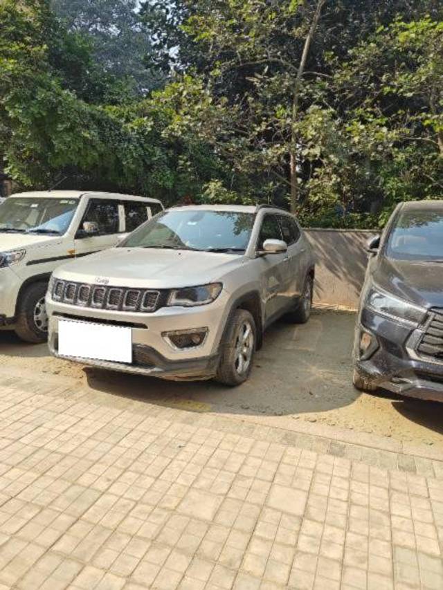 https://images10.gaadi.com/usedcar_image/4269733/original/processed_624cc926-bdc4-4ba8-9653-e9fbb135f86c.jpg?imwidth=6400