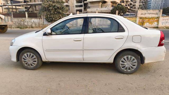 https://images10.gaadi.com/usedcar_image/4269814/original/61dbc3939a08b191dd27090ee76fa555.jpg?imwidth=6401