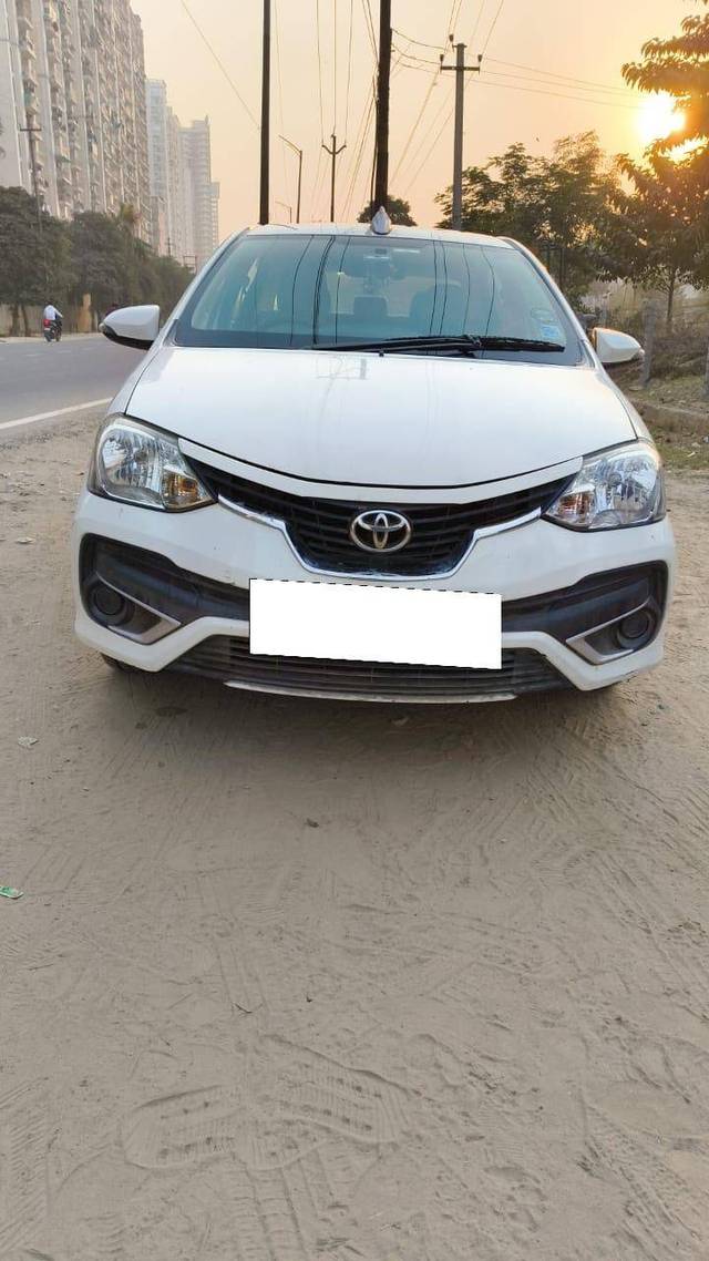 https://images10.gaadi.com/usedcar_image/4269814/original/8258af85dde41ce13e80d780a1eb0499.jpg?imwidth=6402