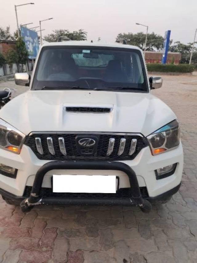 https://images10.gaadi.com/usedcar_image/4269828/original/processed_4882e8fd-022a-424a-9066-bea71e7a64bd.jpeg?imwidth=6400