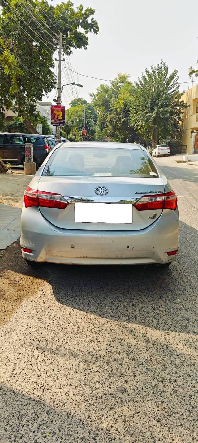 https://images10.gaadi.com/usedcar_image/4269891/original/processed_6bc224077764fc49cc15b25e3e9eea15.jpg?imwidth=6401