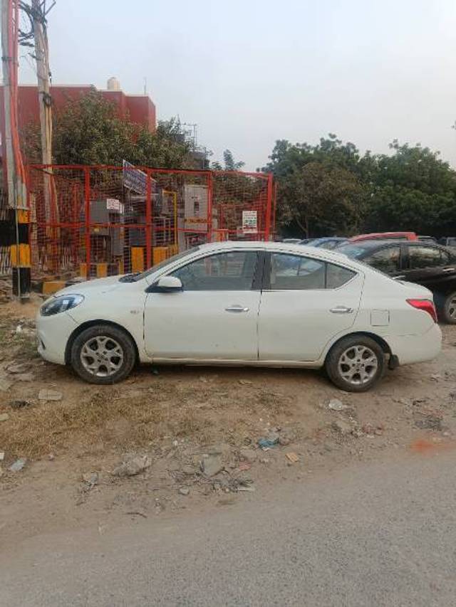 https://images10.gaadi.com/usedcar_image/4269911/original/59fa234353ec36de3223048d30a513f5.jpg?imwidth=6402