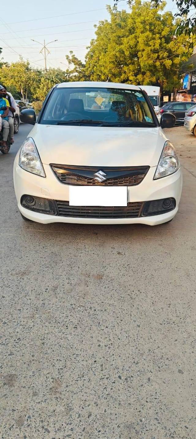 https://images10.gaadi.com/usedcar_image/4269922/original/processed_e89f69c371662426090a170370a88d15.jpg?imwidth=6401