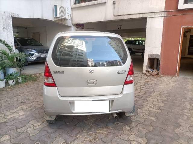 https://images10.gaadi.com/usedcar_image/4269982/original/processed_75811c3a-1a43-4f2f-b3fe-50eb8c05bccd.jpg?imwidth=6402