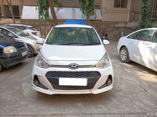 https://images10.gaadi.com/usedcar_image/4270025/original/processed_88cb0af05536726dcf37b11110bd6cca.jpg?imwidth=6402