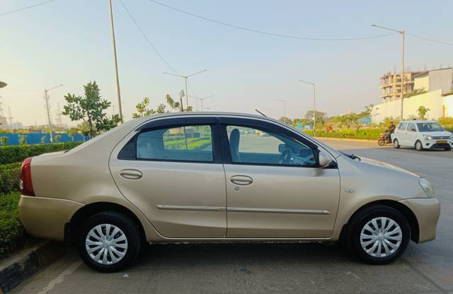 https://images10.gaadi.com/usedcar_image/4270049/original/494ed022eb2a88e5adfd640de92b50c0.jpg?imwidth=6401