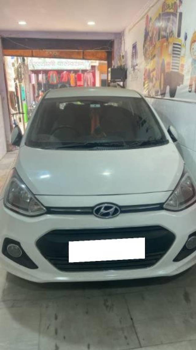 https://images10.gaadi.com/usedcar_image/4270131/original/processed_67181d4a-a388-414b-8508-5499f7fc8b0f.jpg?imwidth=6402