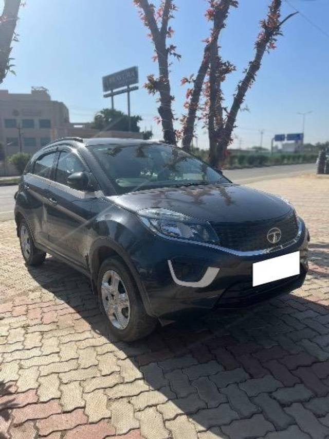 https://images10.gaadi.com/usedcar_image/4270166/original/processed_f1b13d1e-4bcd-4045-a2c6-885077c3d885.jpg?imwidth=6400