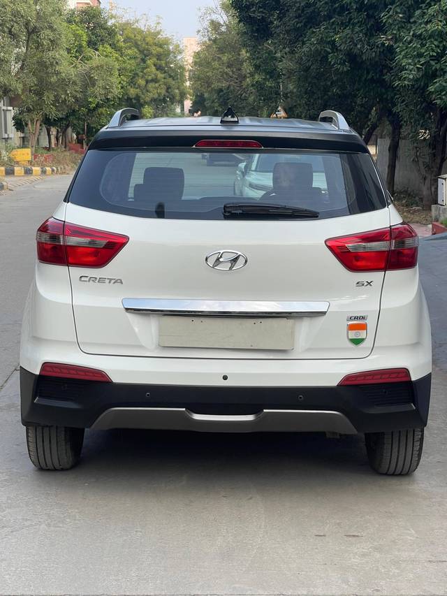 https://images10.gaadi.com/usedcar_image/4270299/original/processed_c267778703db709a6e2b81d0da3217bf.jpg?imwidth=6402