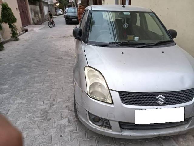 https://images10.gaadi.com/usedcar_image/4270363/original/processed_1f5eb160-807d-4df8-9a3a-8de6a0f8c5d2.jpg?imwidth=6402