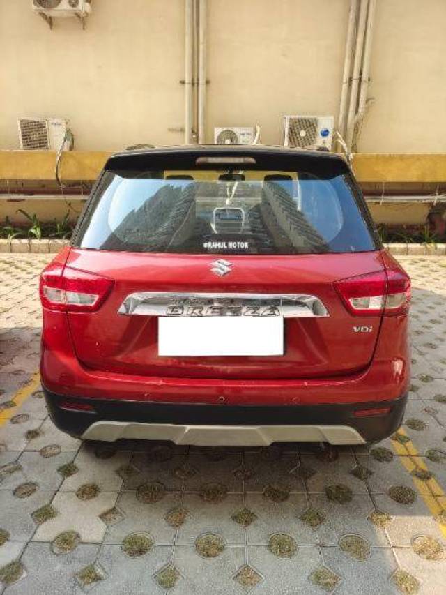 https://images10.gaadi.com/usedcar_image/4270459/original/624c59f9ff15017976a4aa384270c916.jpg?imwidth=6401