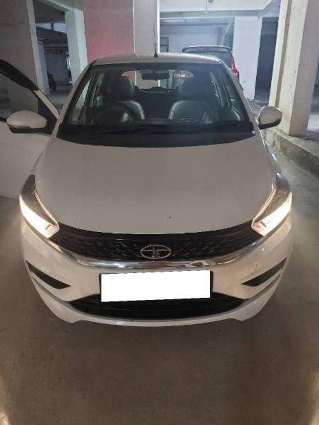 https://images10.gaadi.com/usedcar_image/4270461/original/997141d421a4ee85a800b86ca649adc6.jpg?imwidth=6401