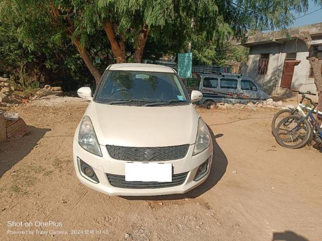 https://images10.gaadi.com/usedcar_image/4270512/original/1dc783a9a912118c81bf08a5079ba9e6.jpg?imwidth=6400