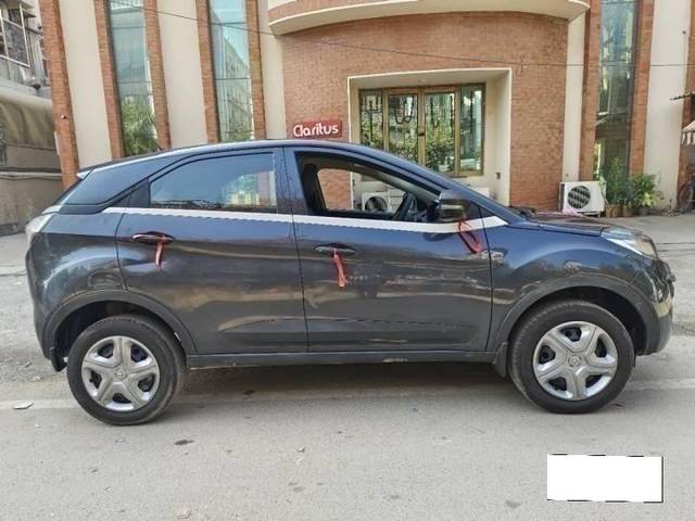 https://images10.gaadi.com/usedcar_image/4270646/original/processed_b38ef1a35ef2f7e6a27063ccd8620f5b.jpg?imwidth=6401