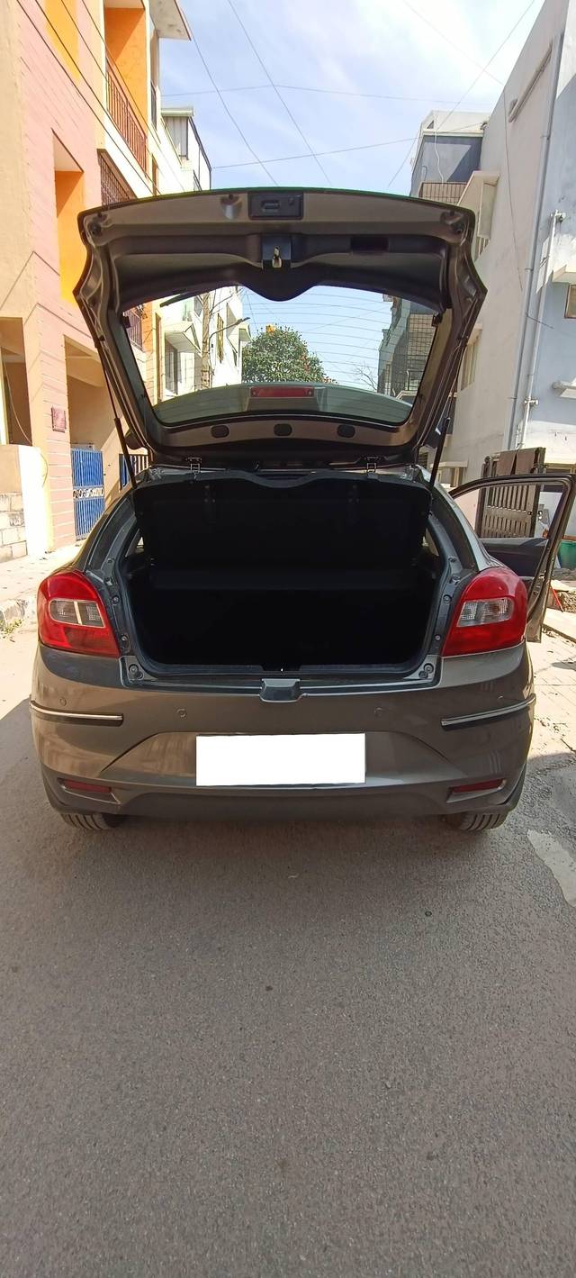 https://images10.gaadi.com/usedcar_image/4270880/original/processed_b835654ed8ae157f84b38d0474dc5681.jpg?imwidth=6401