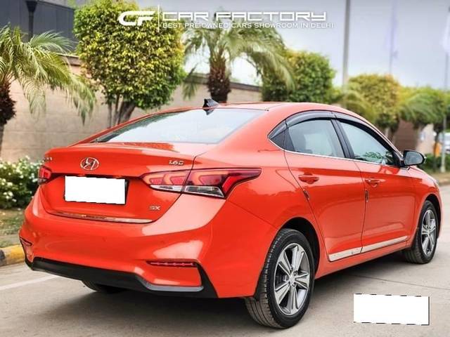 https://images10.gaadi.com/usedcar_image/4270904/original/processed_33b8c416785a48925efda8768ed94968.jpg?imwidth=6402