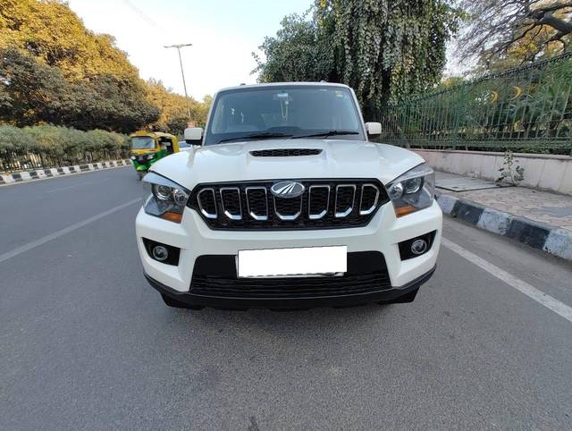 https://images10.gaadi.com/usedcar_image/4270924/original/processed_52860bf4ffe3d0bd10045f6cf554482d.jpg?imwidth=6400