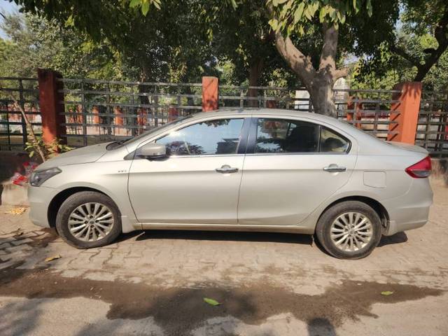 https://images10.gaadi.com/usedcar_image/4270960/original/47a1265b090e327bfb247843920b2f0e.jpg?imwidth=6402