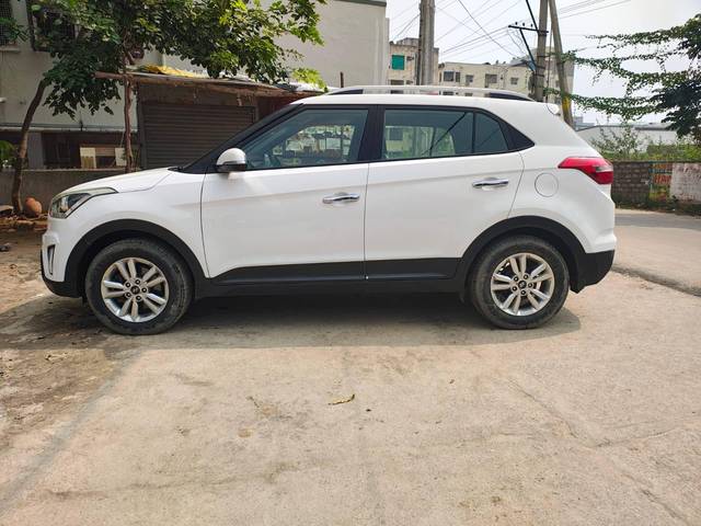 https://images10.gaadi.com/usedcar_image/4271035/original/processed_ab9eeea6843f740c22c8371fc3d68bd0.jpg?imwidth=6402