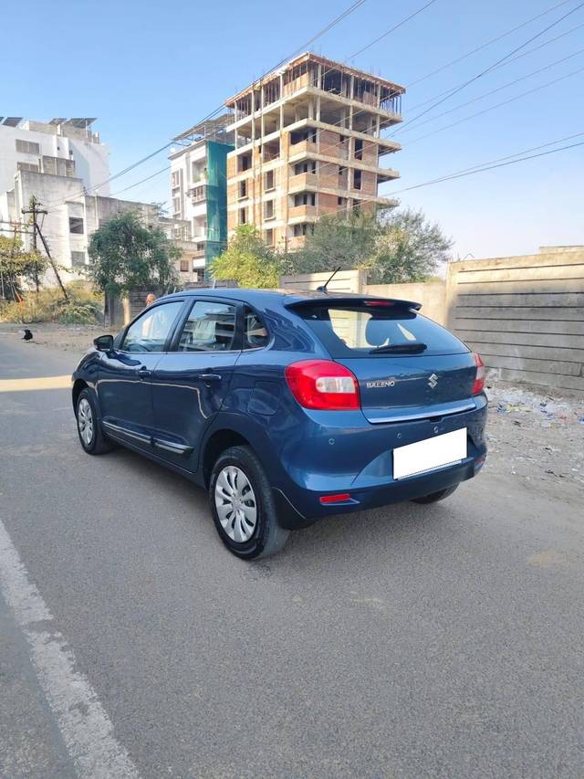 https://images10.gaadi.com/usedcar_image/4271095/original/processed_68da8a566e861f34669792a068183ca3.jpg?imwidth=6402