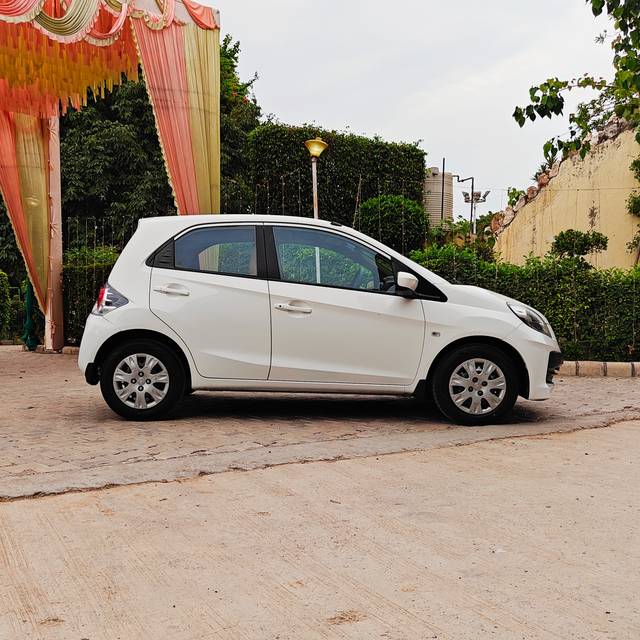 https://images10.gaadi.com/usedcar_image/4271178/original/20b6216360d2ce80dfd2263955b0fd36.jpg?imwidth=6401