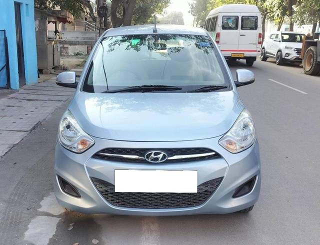 https://images10.gaadi.com/usedcar_image/4271179/original/processed_59ba52352e0cd73e6235b77e3f342102.jpeg?imwidth=6402